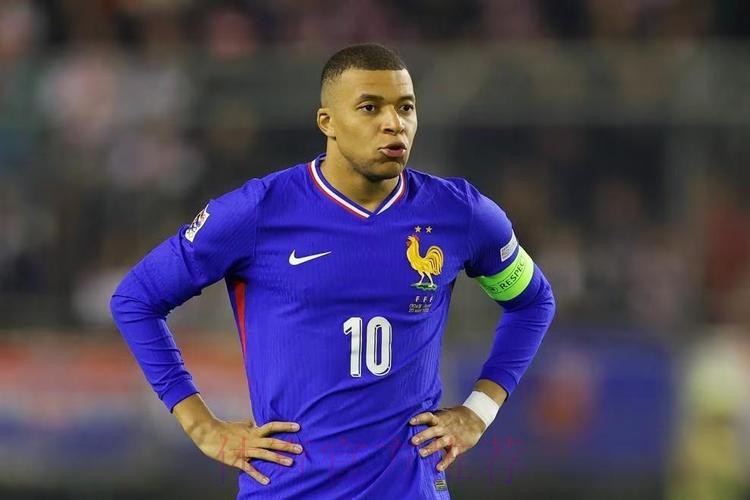 马卡:姆巴佩陷入多重困境 进球荒+无缘法国队名单 马卡:姆巴佩陷入多重困境 进球荒+无缘法国队名单